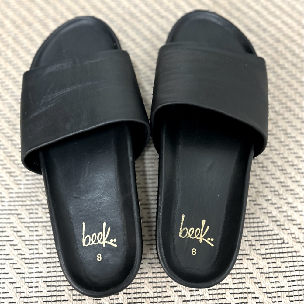 Beek Women's Black Slide Pelican Sandals